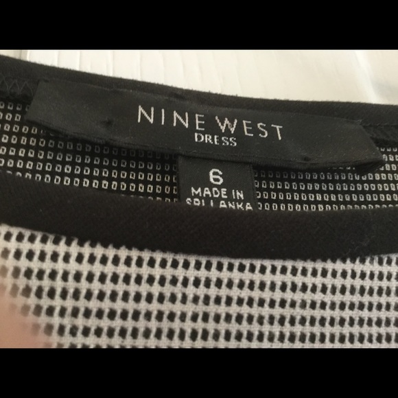 Women’s career dress - 6 - Picture 2 of 2